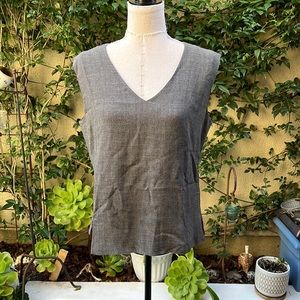 Dana Buchman, gray, Size 10, v-neck, sleeveless blouse